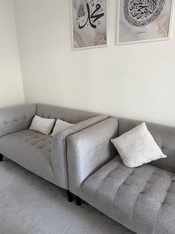 Lot de 2 canapés gris-beige en très bon état im Kanton Waadt - anibis.ch