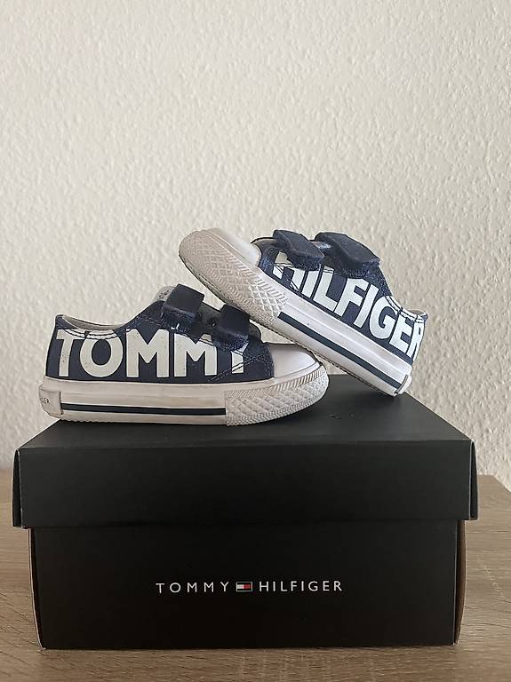 Basket tommy fashion enfant