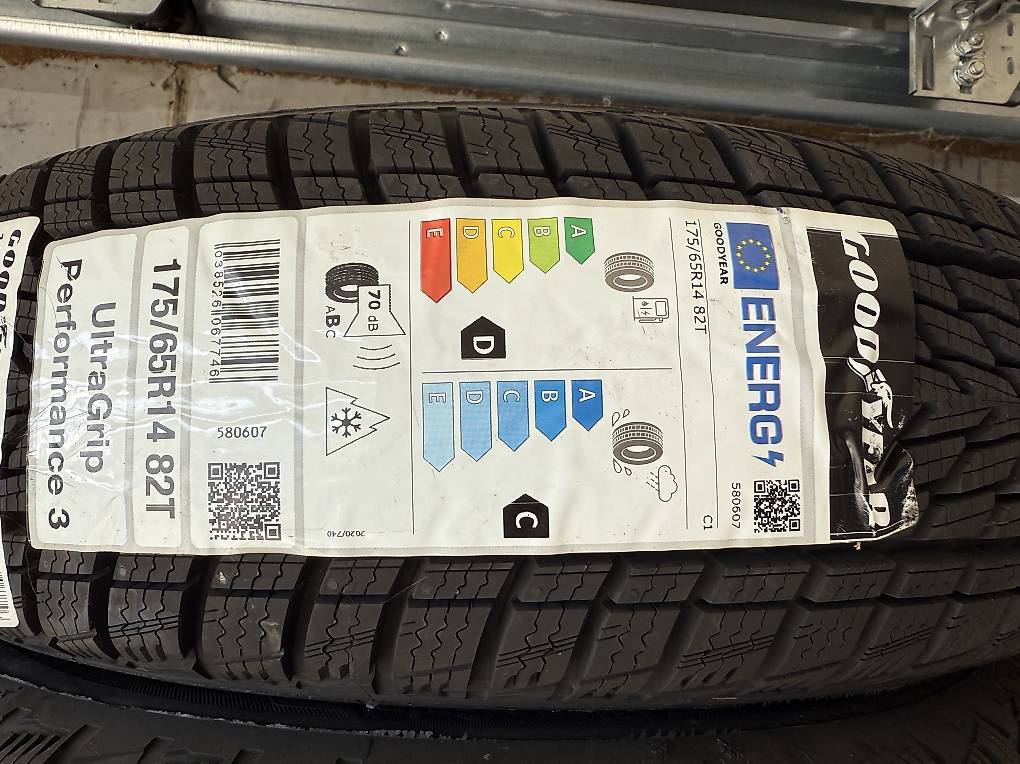 Pneu Hiver 175/65/14 Canton Neuchâtel - anibis.ch