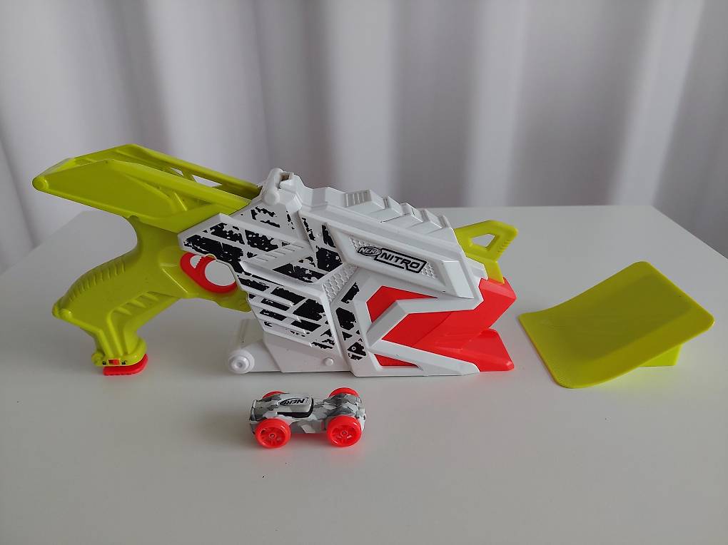 Nerf Nitro MotoFury Rapid Rally – Lanzador Con Rampas Y 9 Coches De Gomaespuma Para Acrobacias A Toda Velocidad