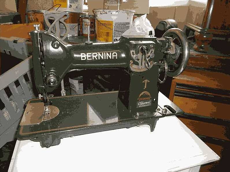 Machine à coudre mécanique Bernina 1008
