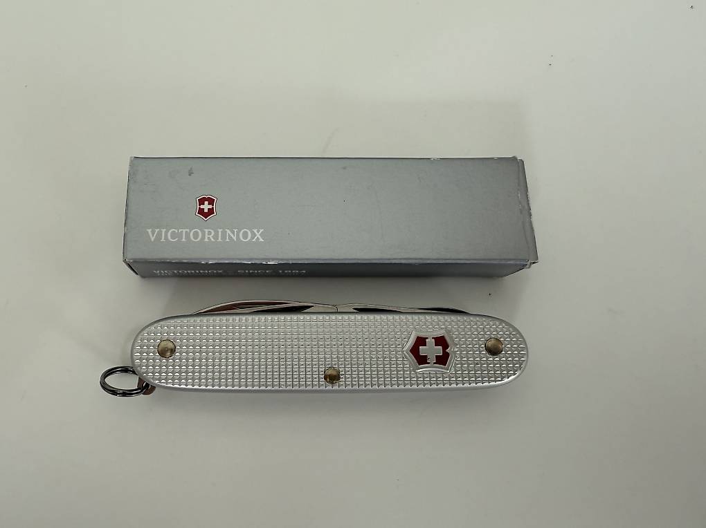 Victorinox Alox Pioneer X Taschenmesser