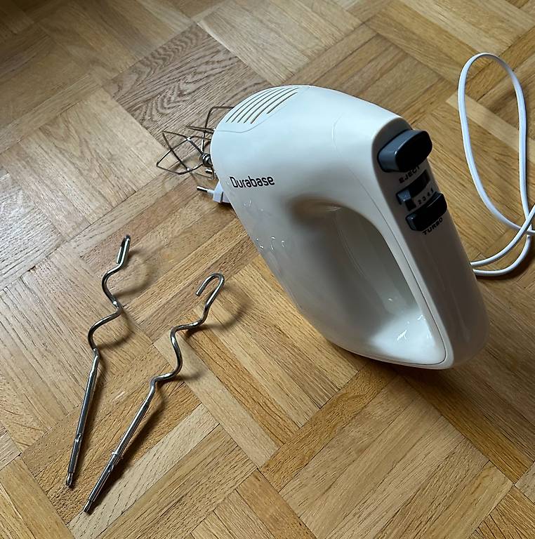 Batteur électrique Durabase avec accessoires Canton Genève - anibis.ch