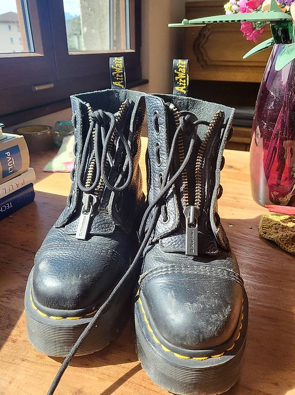 Dr Martens a fermeture eclair taille 41 Canton Valais anibis.ch