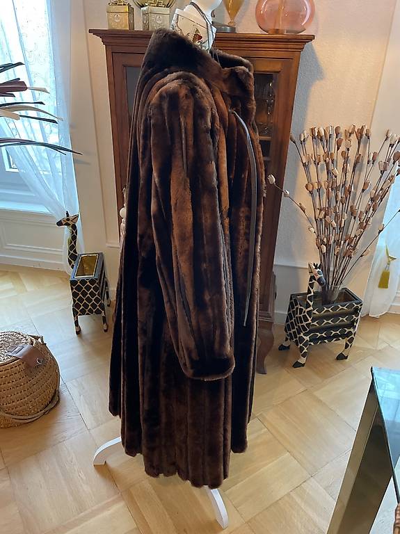 Veste fourrure mouton doré Canton Neuchâtel