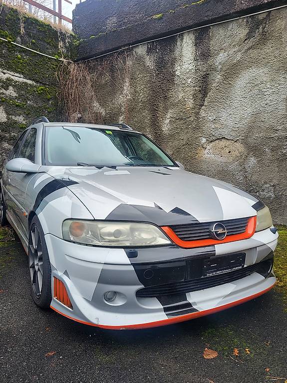Vectra Custom Opel Vectra i500 custom Canton Vaud - anibis.ch