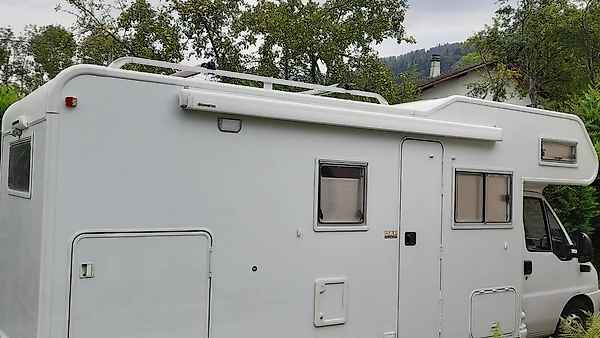 Comparatif - store ou auvent pour une caravane ou camping-car - TCS Suisse